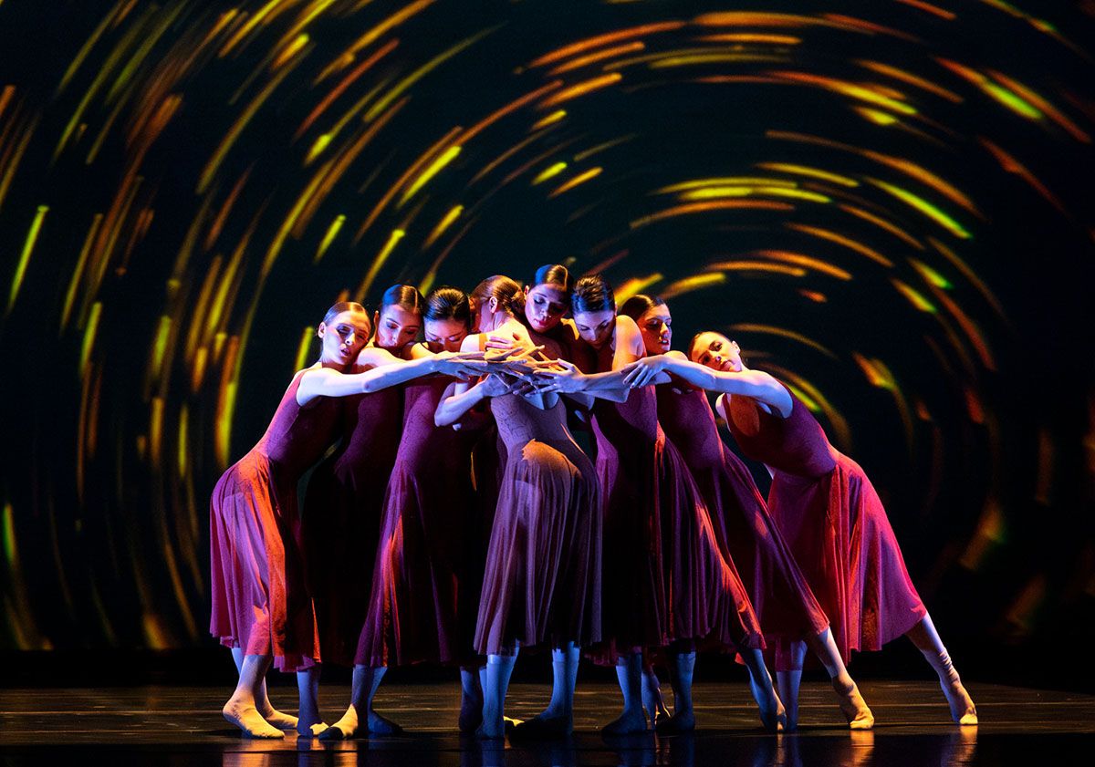 Birmingham Royal Ballet in Arielle Smith’s ‘Empowerment’, part of ‘Luna’. © @FoteiniPhoto