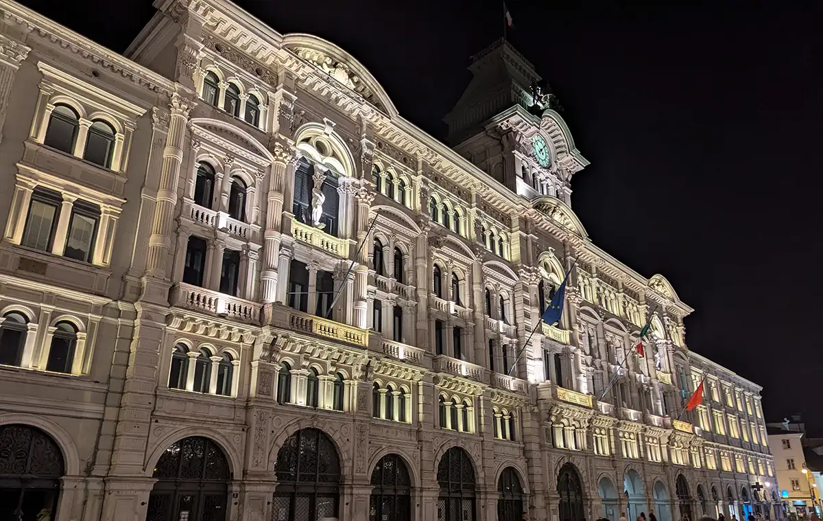 La façade de la Sala Comunale d’Arte, qui est une salle d’expositions