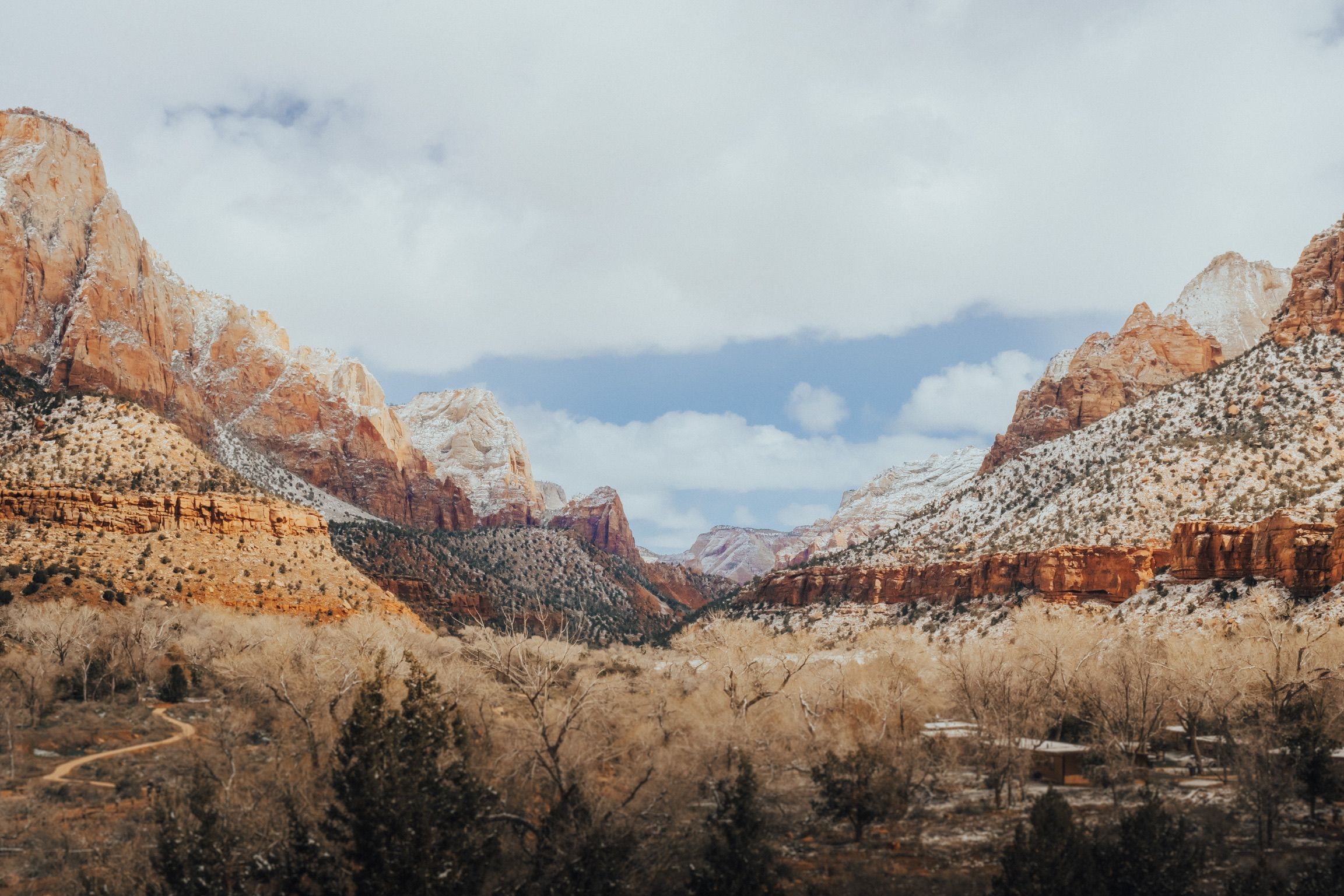 The Watchman trail in Zion National Park is a 3.1 mile out-and-back hike