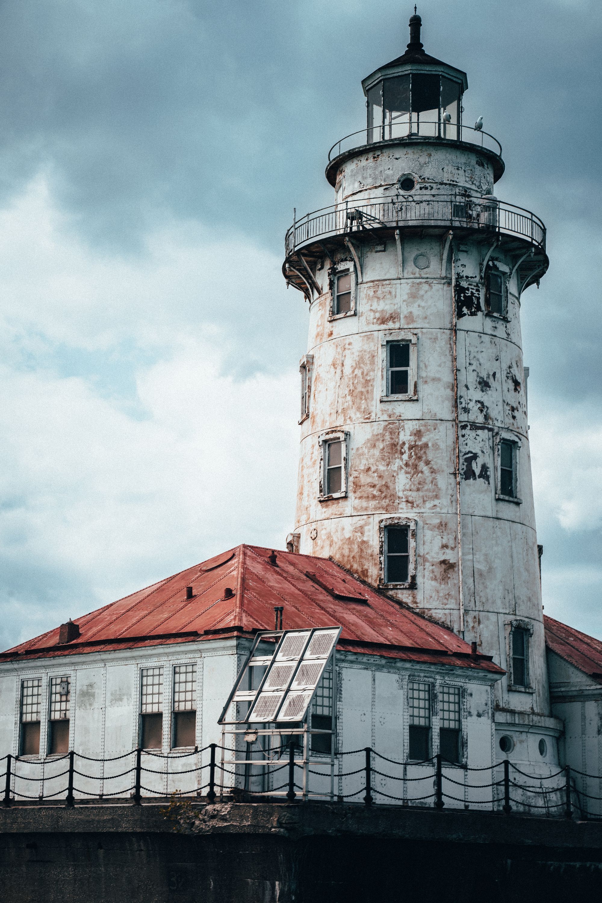 Chicago Harbor Light up close