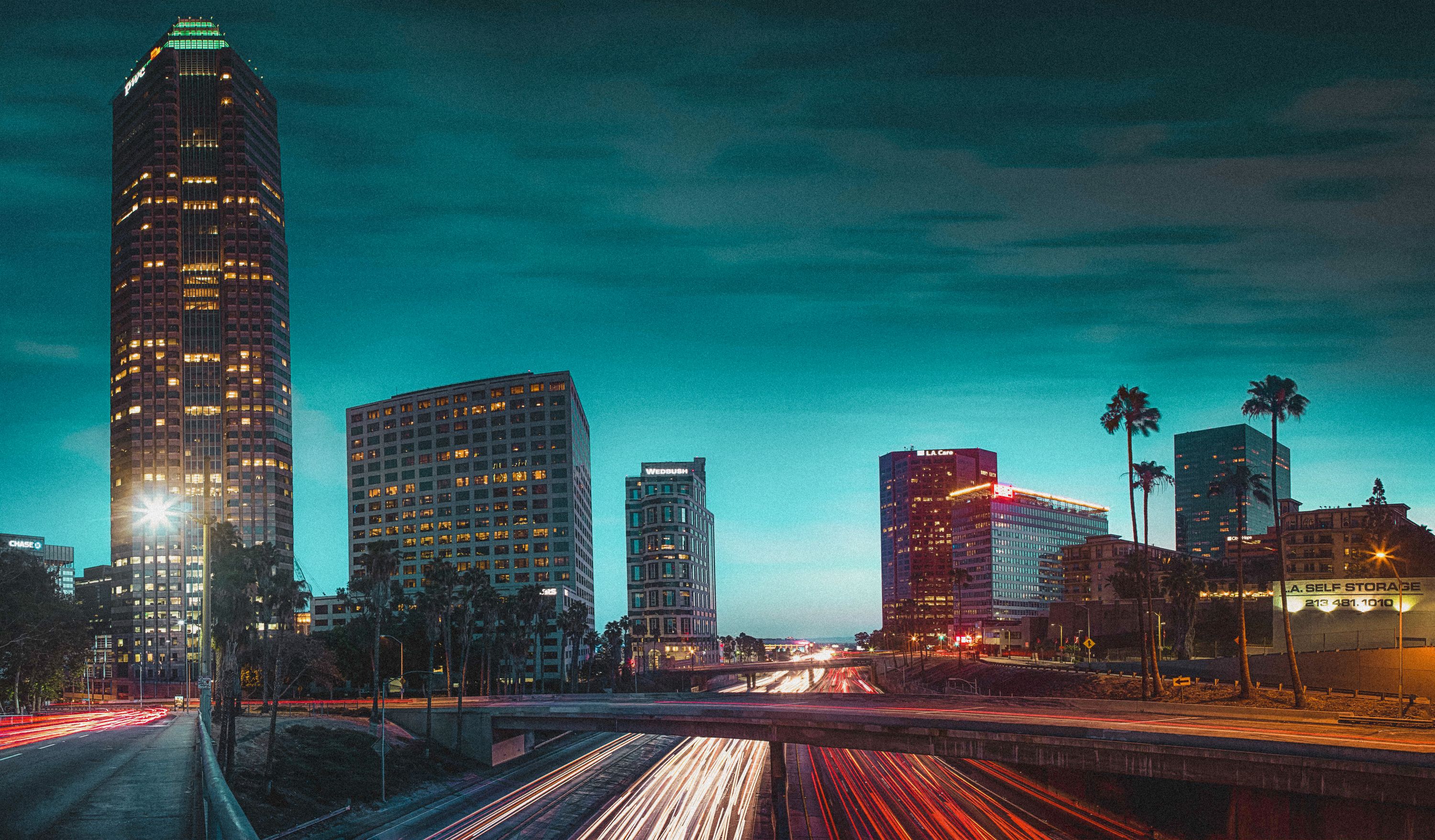 6th street bridge in downtown Los Angeles