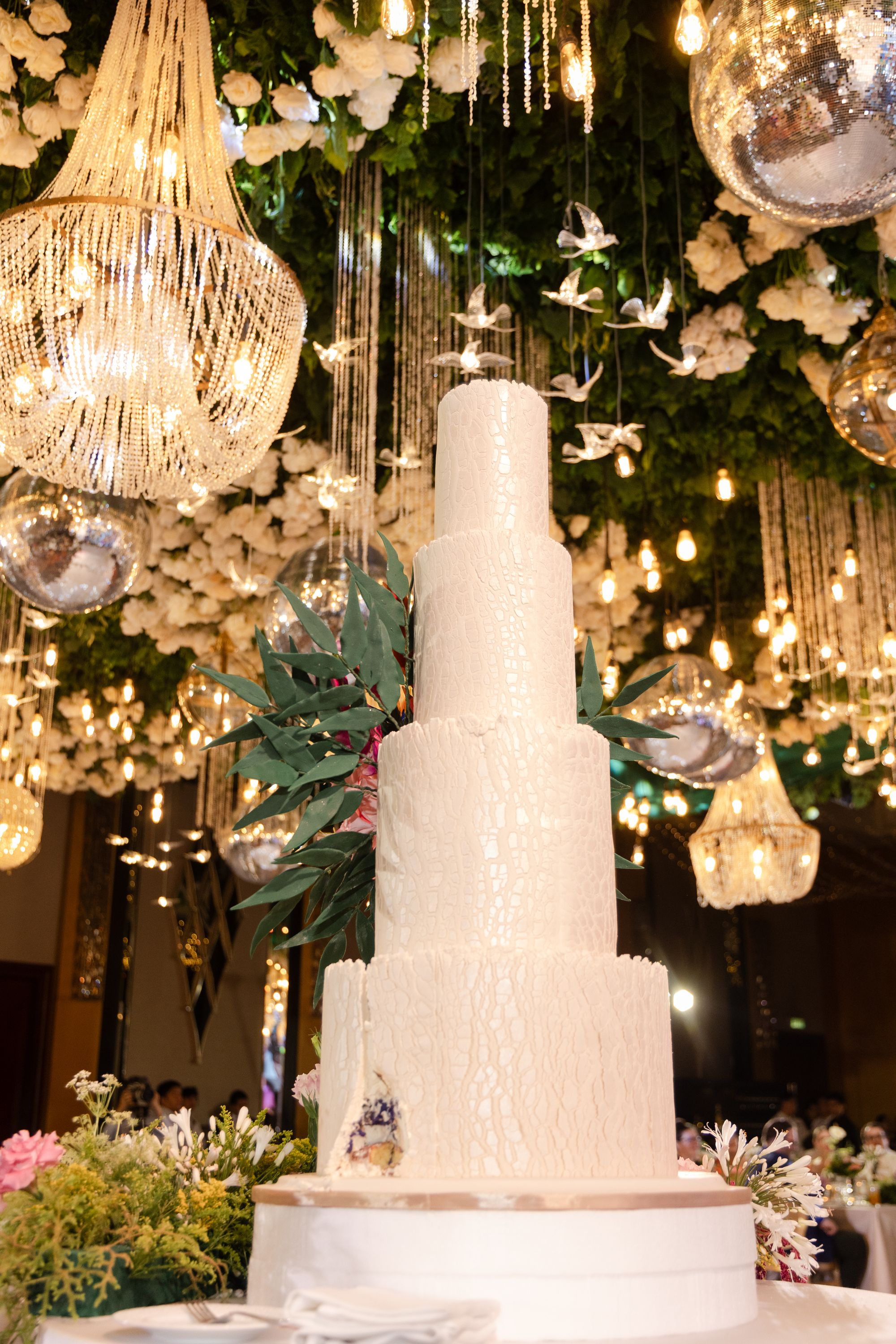 c&b-cake-cieling
