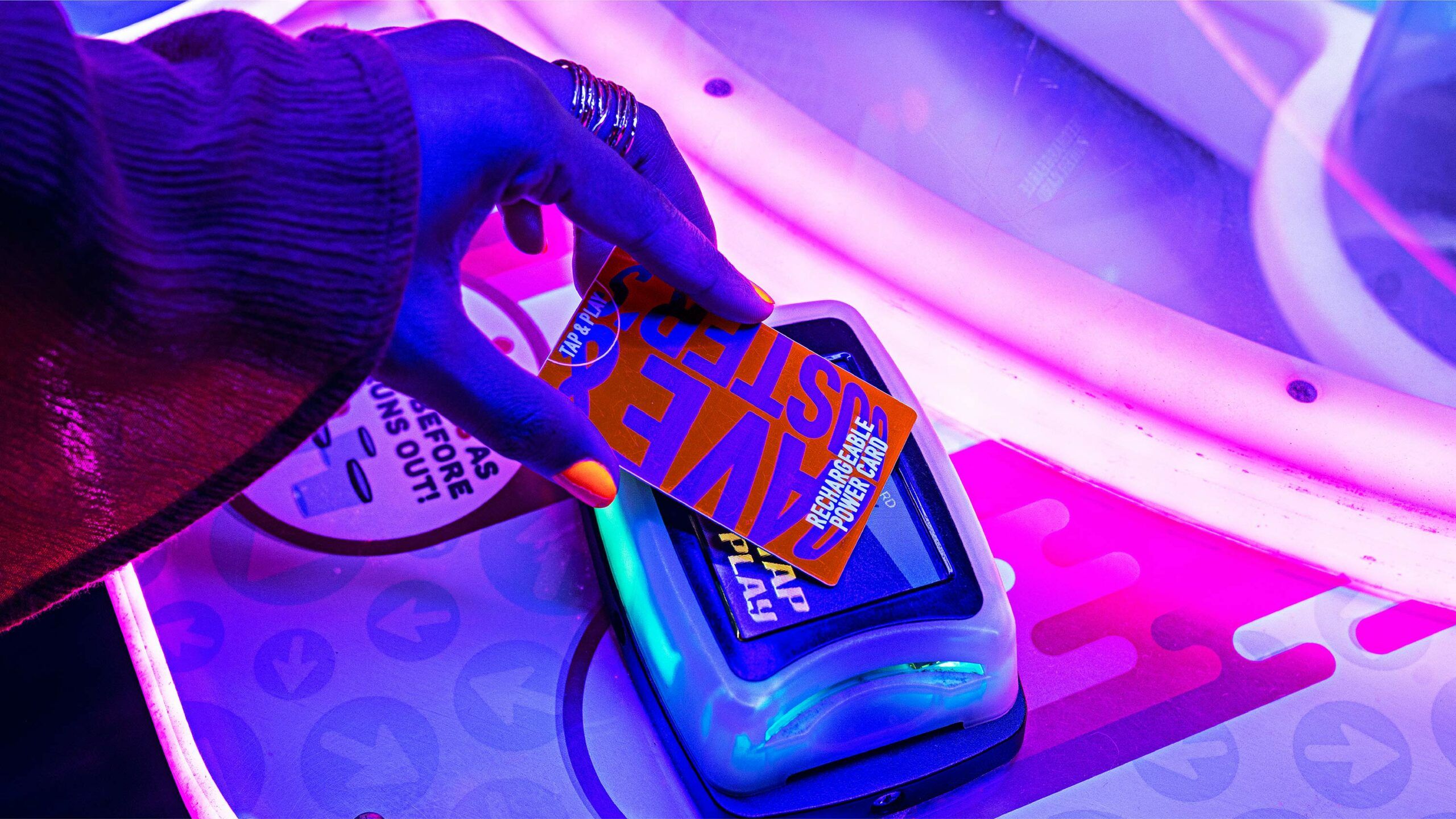 Matt van Leeuwen, Dave & Buster’s, Mother Design, Logo, Identity, Matthijs van Leeuwen, Power Card