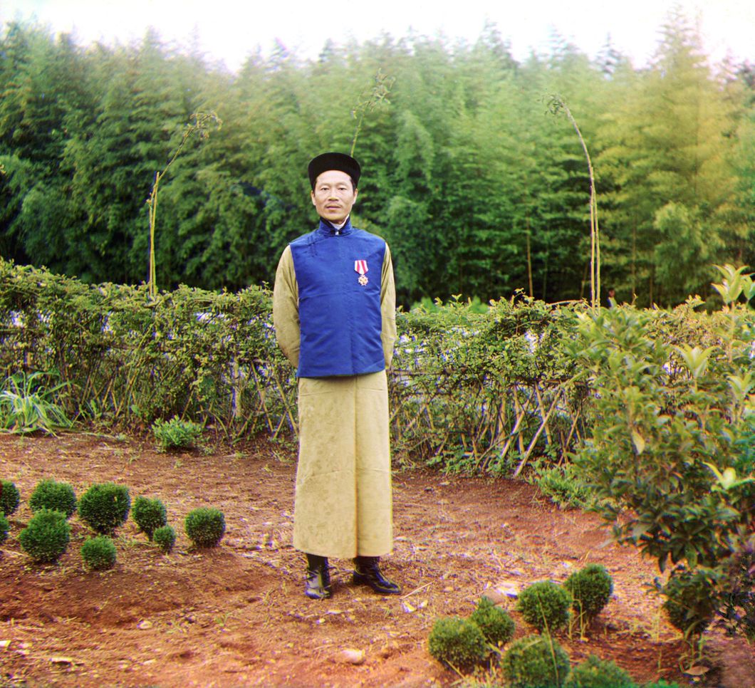 Tea factory in Chakva. Chinese foreman Lau-Dzhen-Dzhau