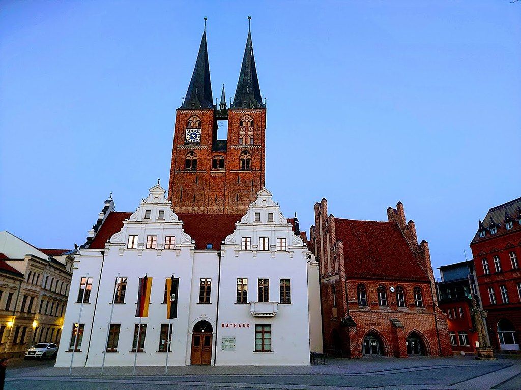 Rathaus der Hansestadt Stendal (Bild: Exprimidor, CC BY-SA 4.0 DEED, via Wikimedia)