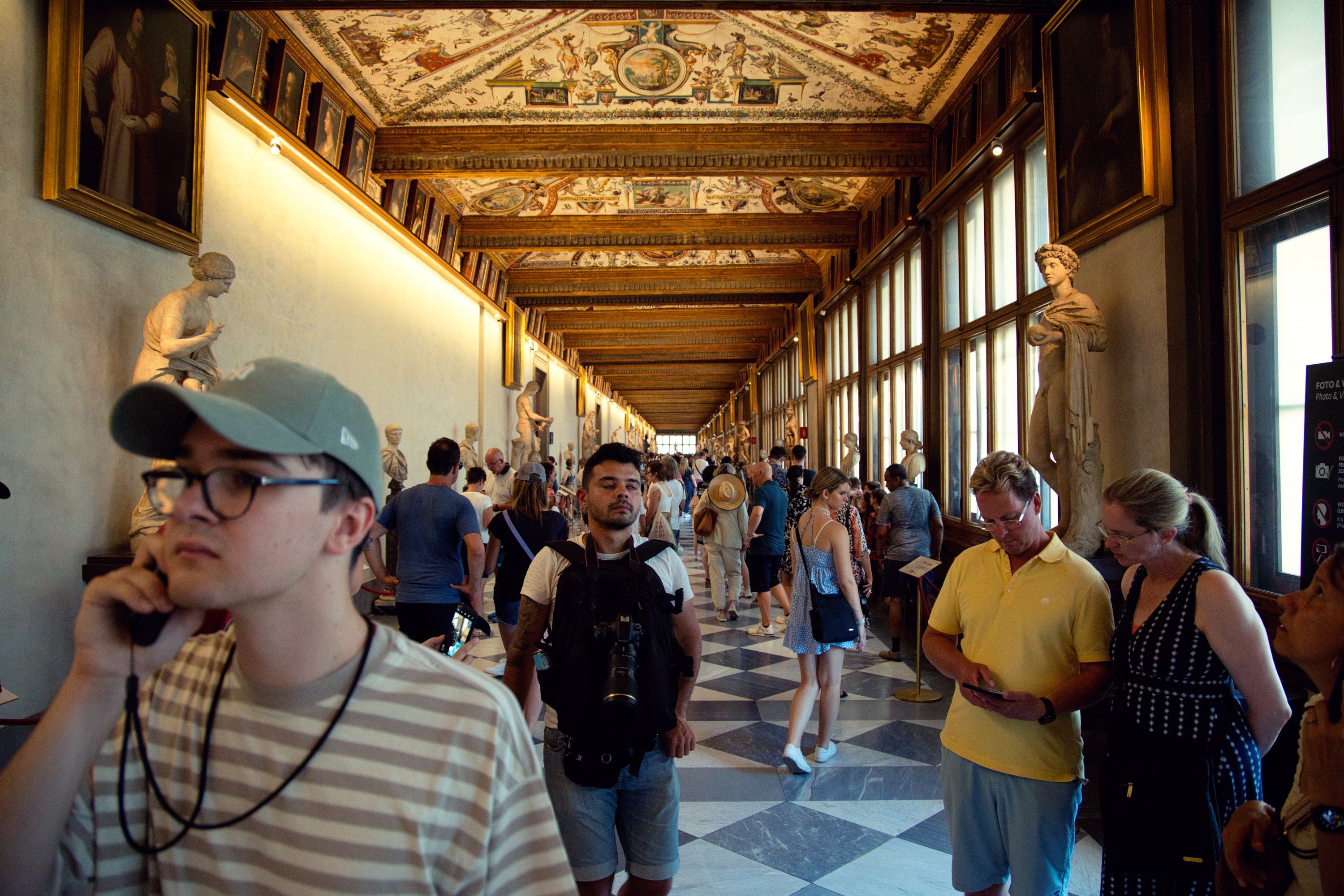 112 hall of busts uffizi