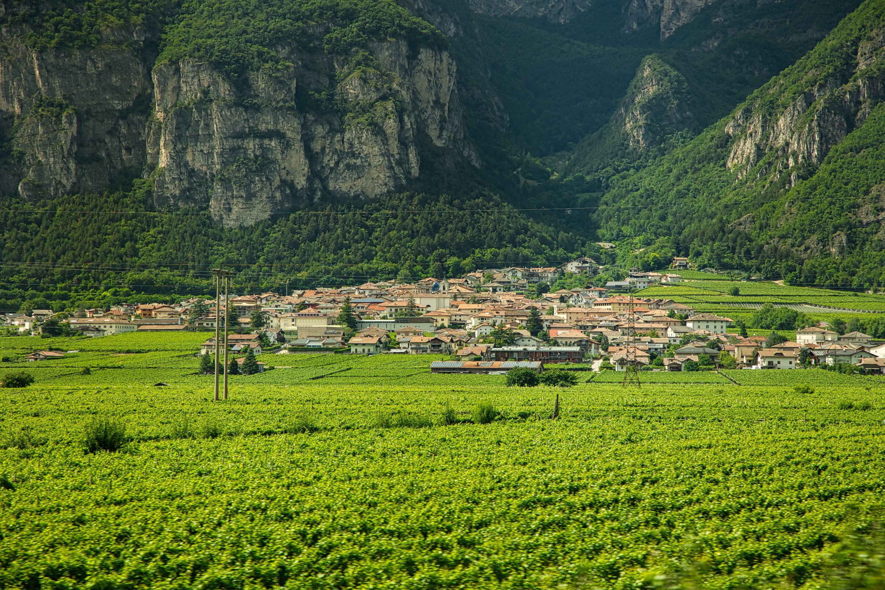 107 town nestled in the mountains