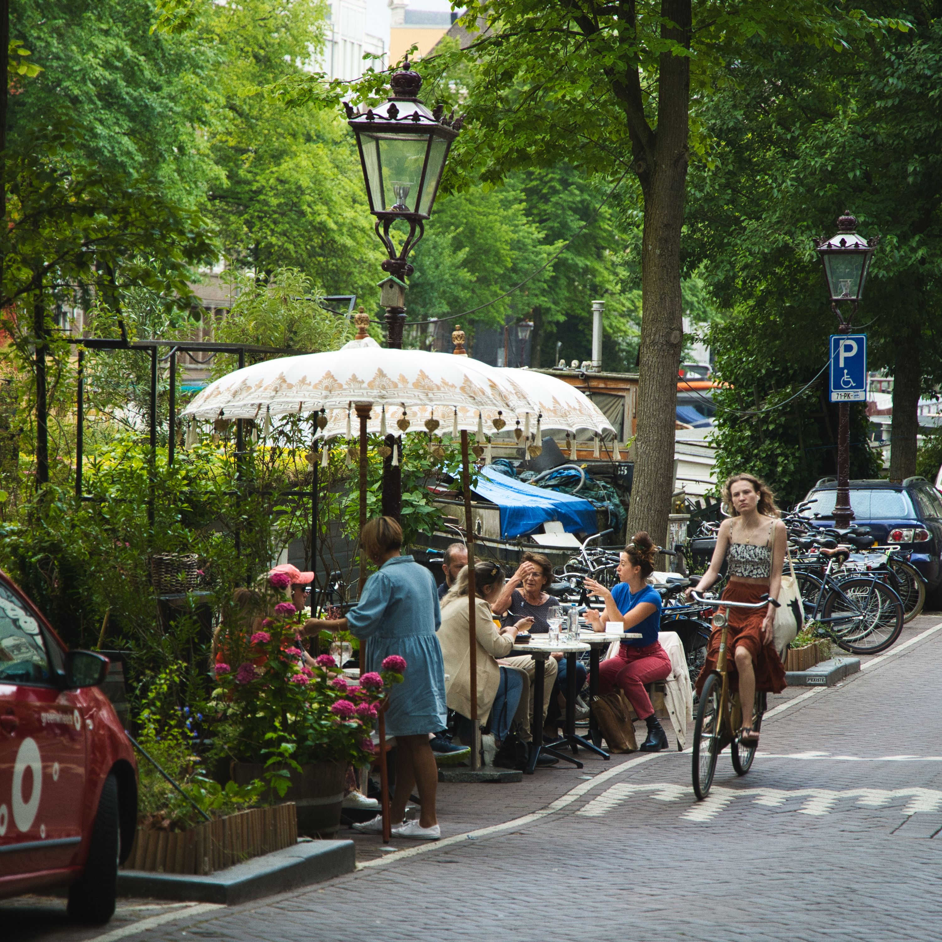 cosmopolitan scene in amsterdam