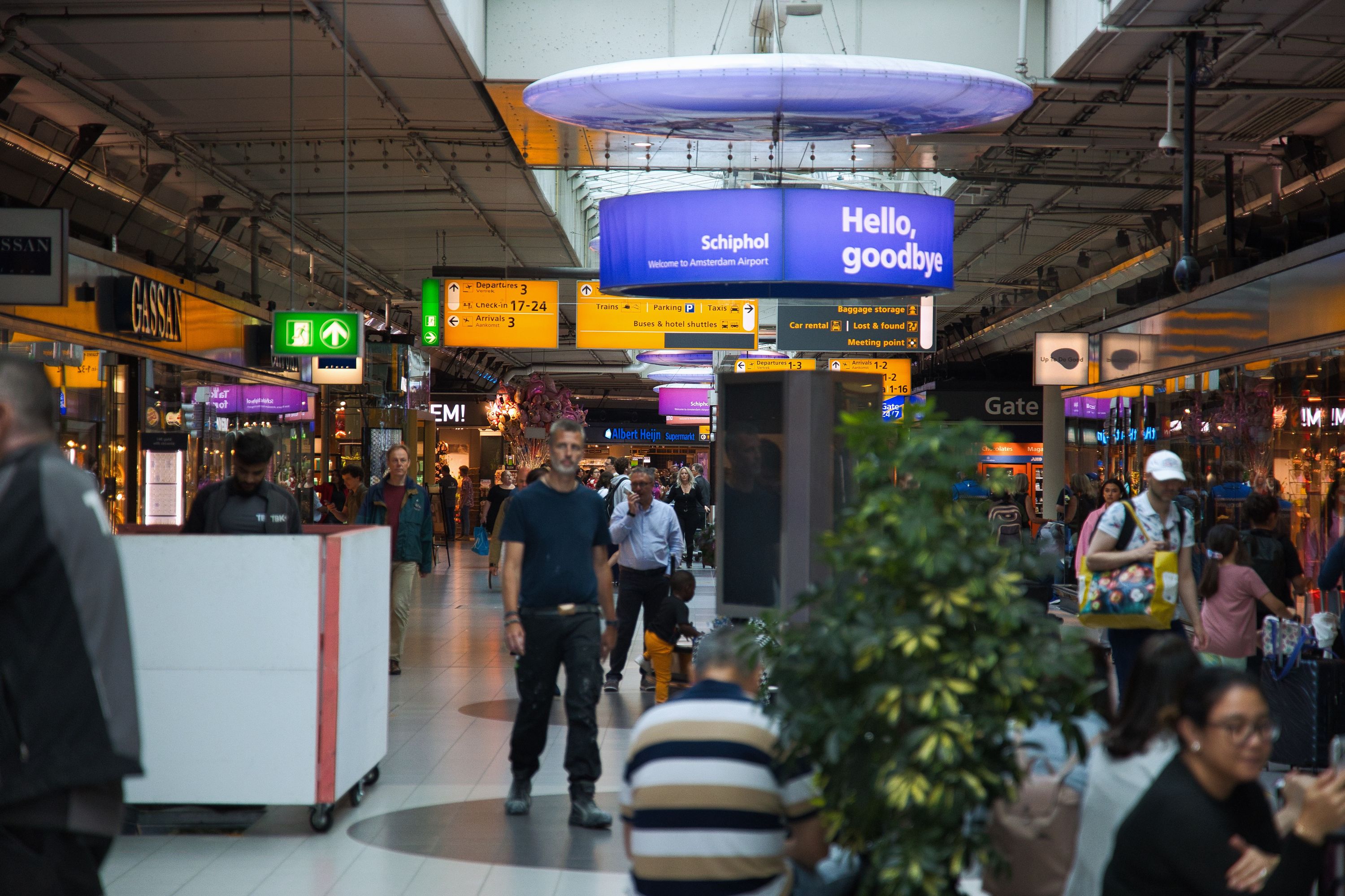 2 schipol airport