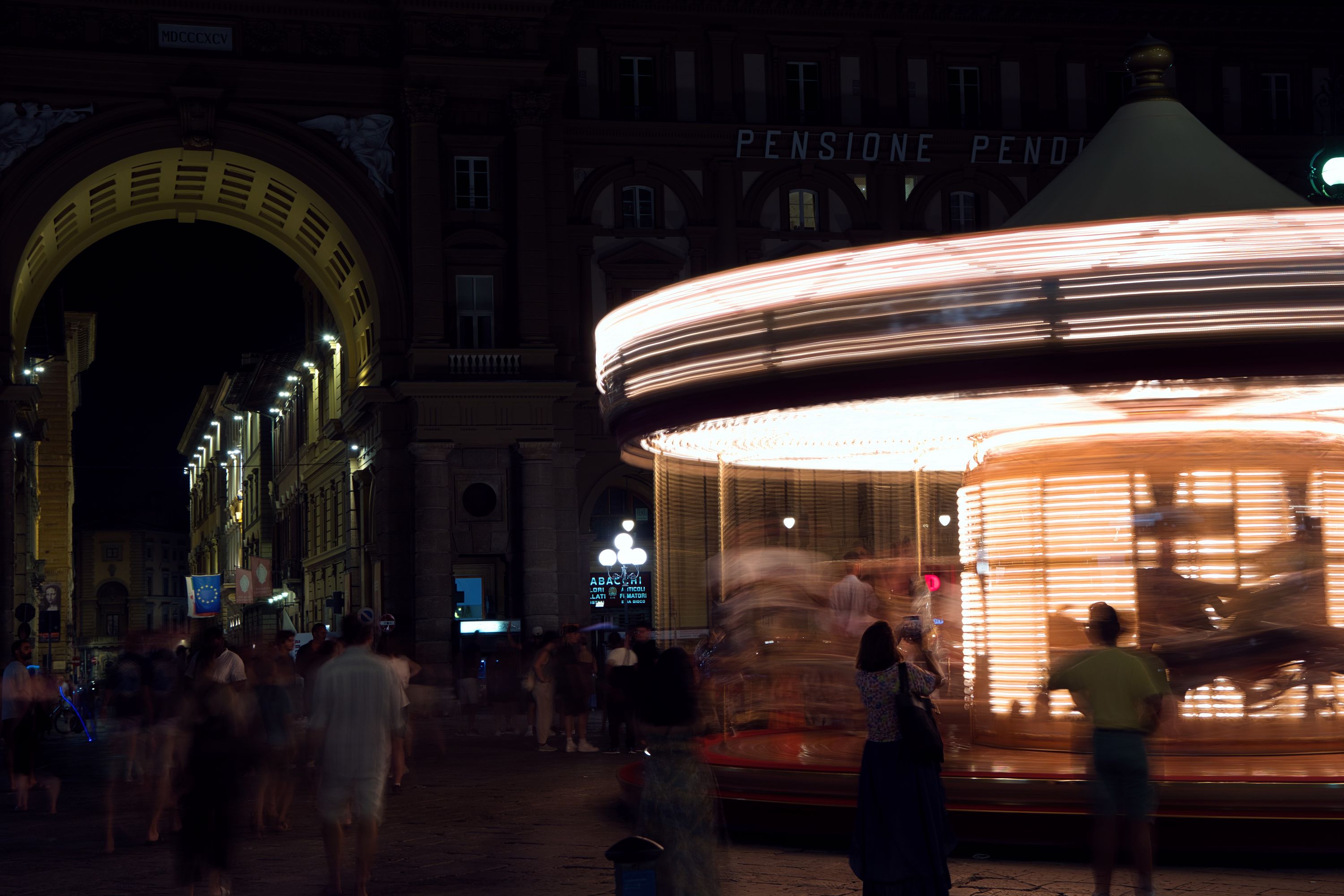 123 a scene at night in florence