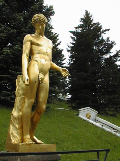 Peterhof gold