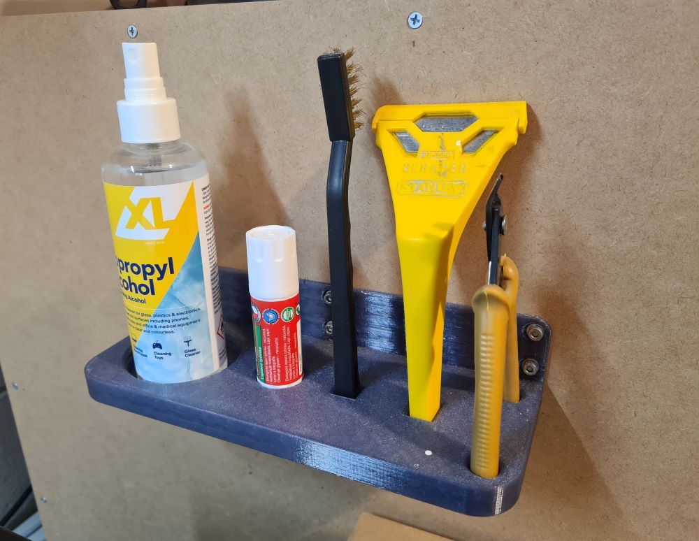 Tool holder