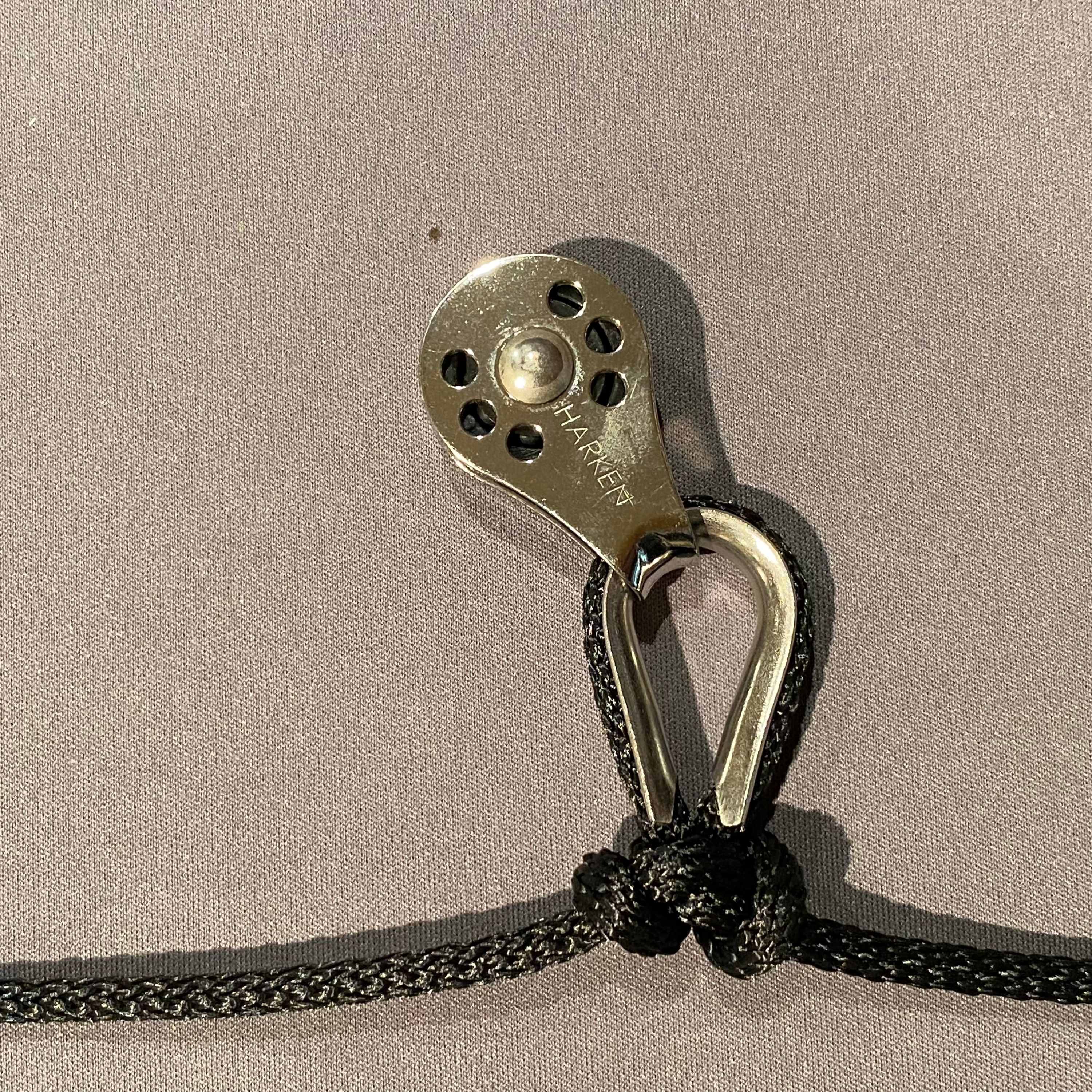 pulley attached to middle of line using an alpine butterfly knot around a thimble