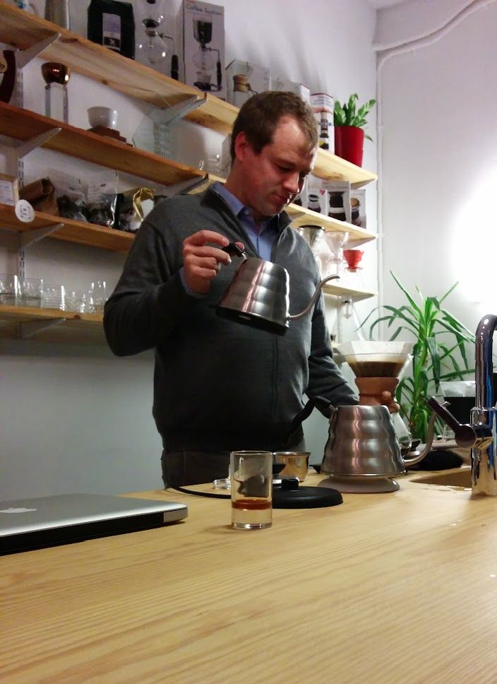 Kim Ossenblok makes a Chemex from Kochere; 31 March, 2014