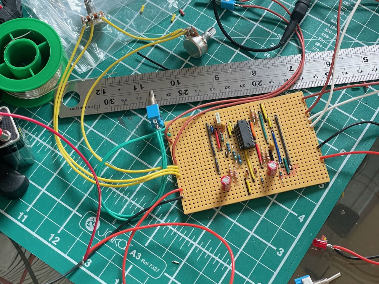 Function generator on perfboard