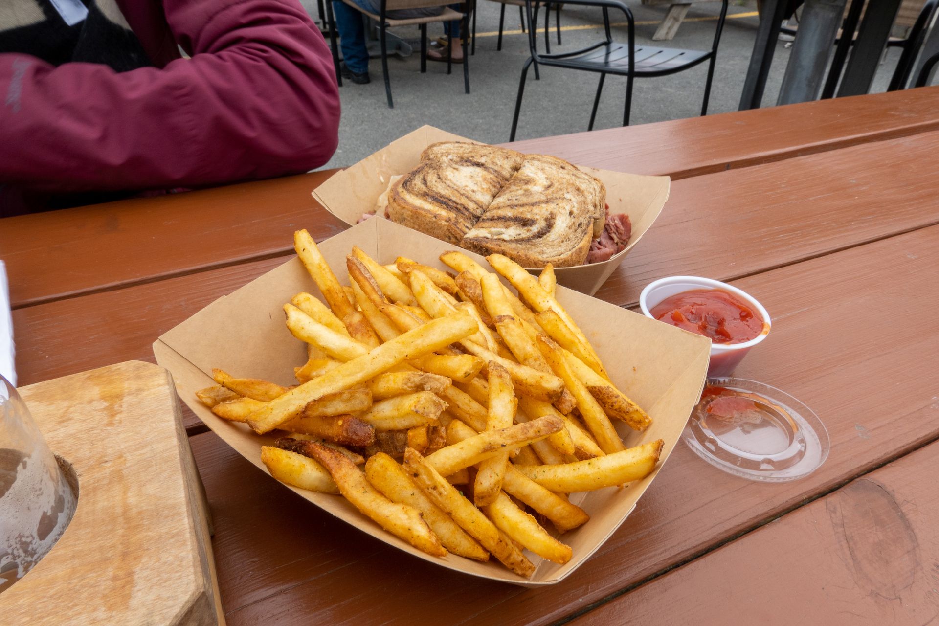 It was only 4pm but we were quite hungry so we ordered a reuben sandwich from the food truck Reuben Haus that was parked at 203 Kombucha. And it was delicious!