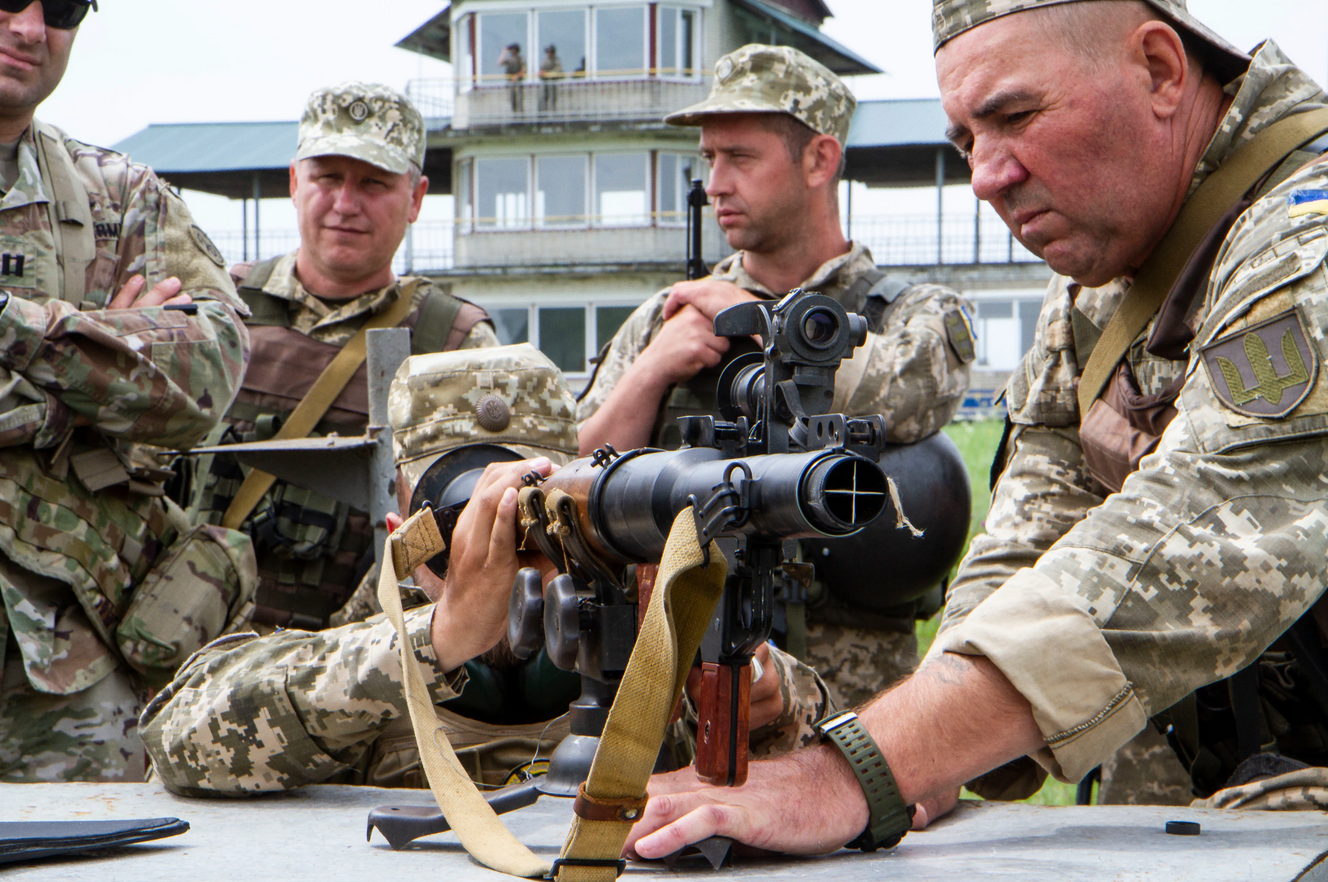 Ukrainian soldiers demonstrate different weapons systems during a high-profile visit on July 31, 2018 in Yavoriv, Ukraine. (DVIDS)