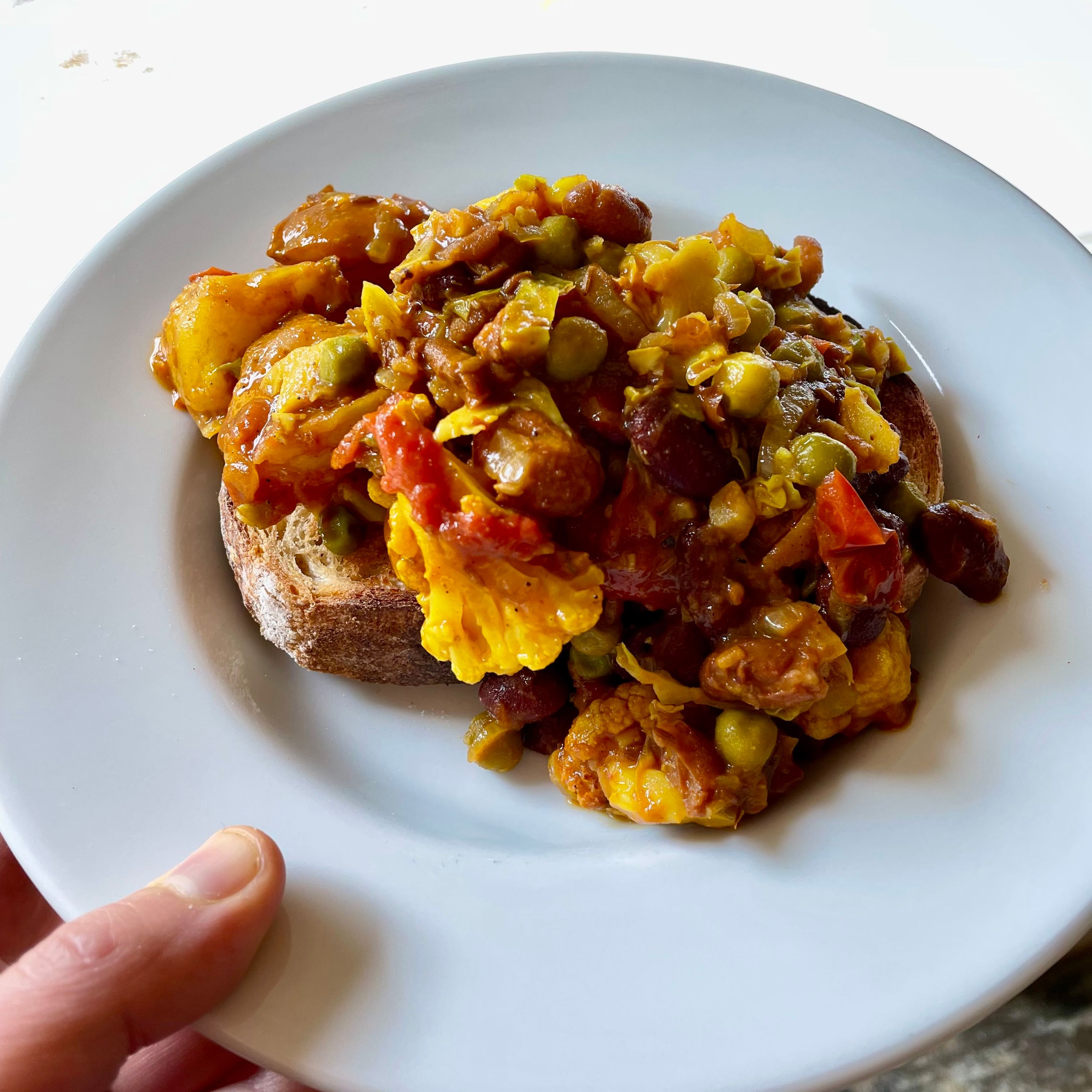 Curry on toast