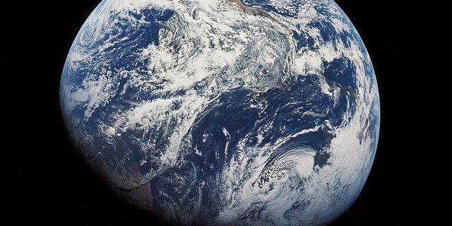 Eine der ersten Photographien des Planeten Erde.