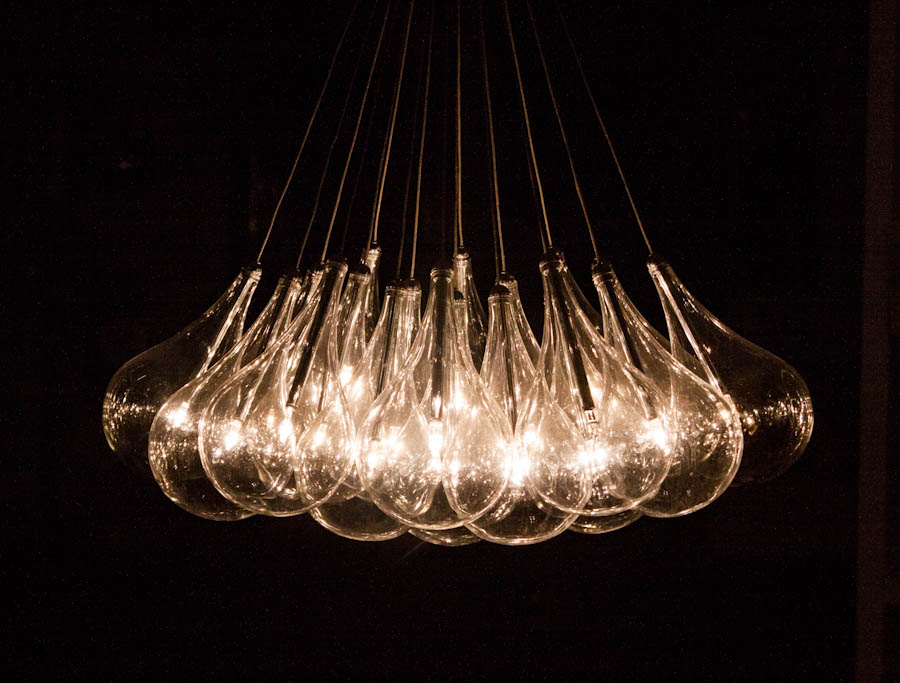 Light bulbs but no moths